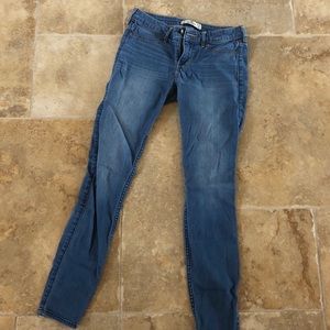 HOLLISTER Light Wash Jeggings/ Jeans